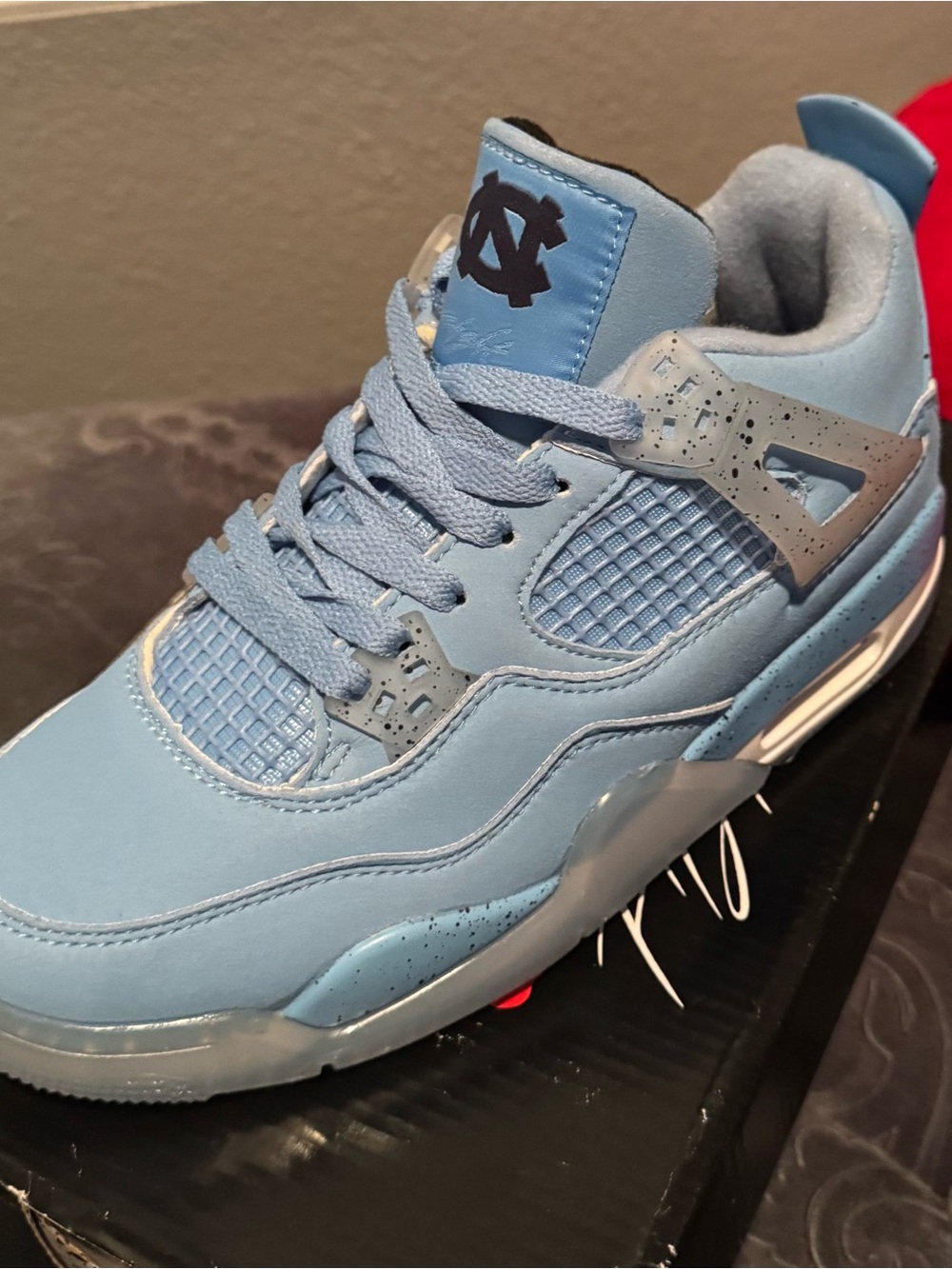 North Carolina air retro 4 Blue Kids Sneakers - Light Blue